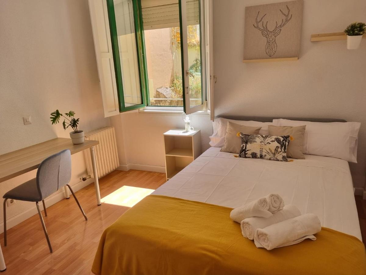 Un Rincon Con Vistas Al Parque Wifi Junto A Catedral By Apartamentos لوغرونيو المظهر الخارجي الصورة